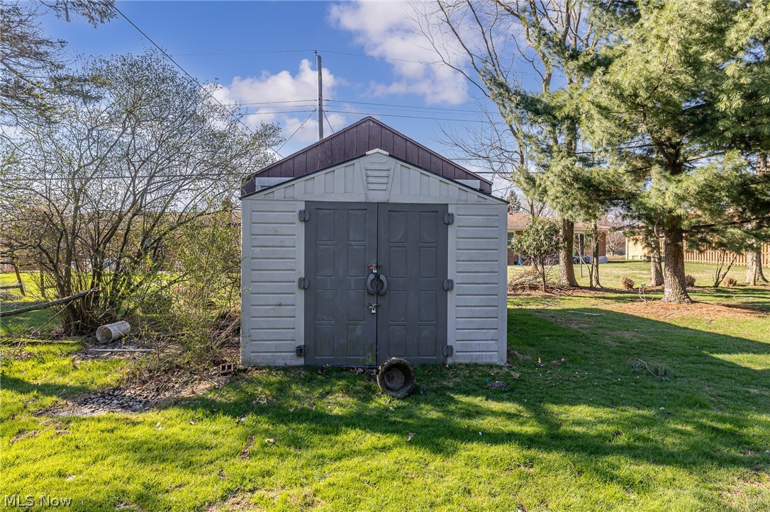 490 Mapleview Drive Seven Hills OH 44131