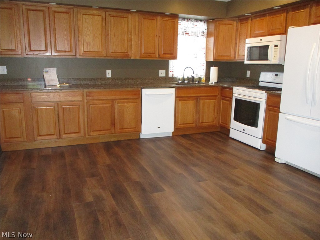 490 Mapleview Drive Seven Hills OH 44131