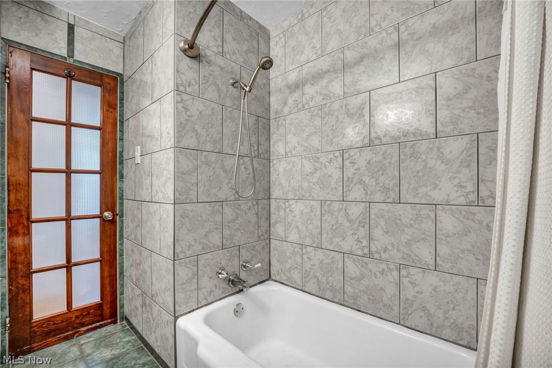 1171 Genesee Avenue Cleveland OH 44124