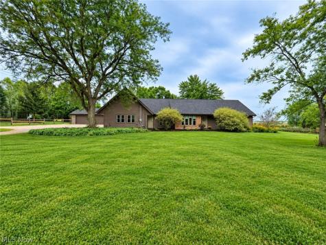 1102 E Garfield Road Aurora OH 44202