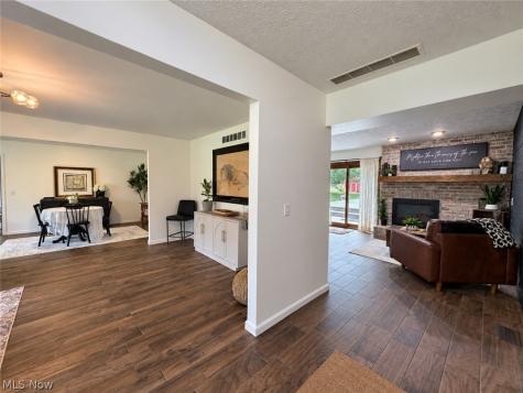 1102 E Garfield Road Aurora OH 44202