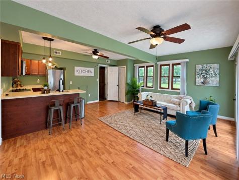 1102 E Garfield Road Aurora OH 44202