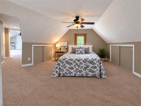 1102 E Garfield Road Aurora OH 44202