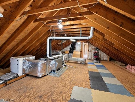 1102 E Garfield Road Aurora OH 44202
