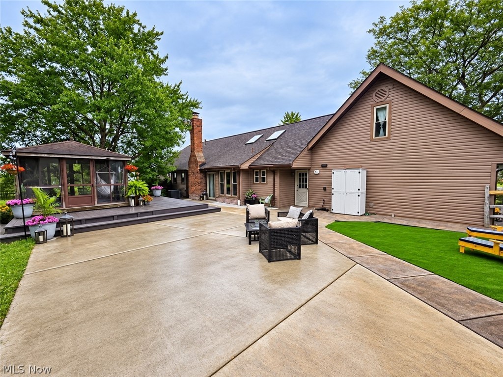 1102 E Garfield Road Aurora OH 44202