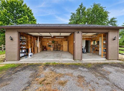 1102 E Garfield Road Aurora OH 44202