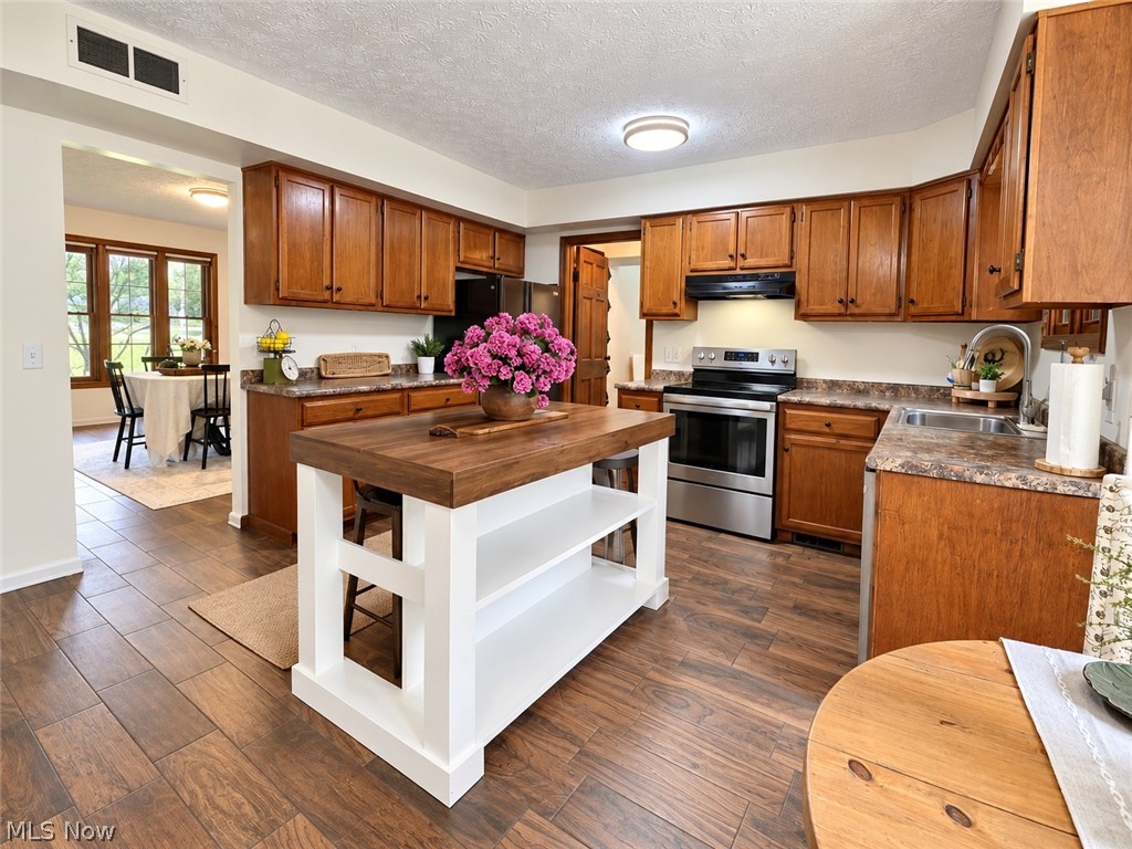 1102 E Garfield Road Aurora OH 44202