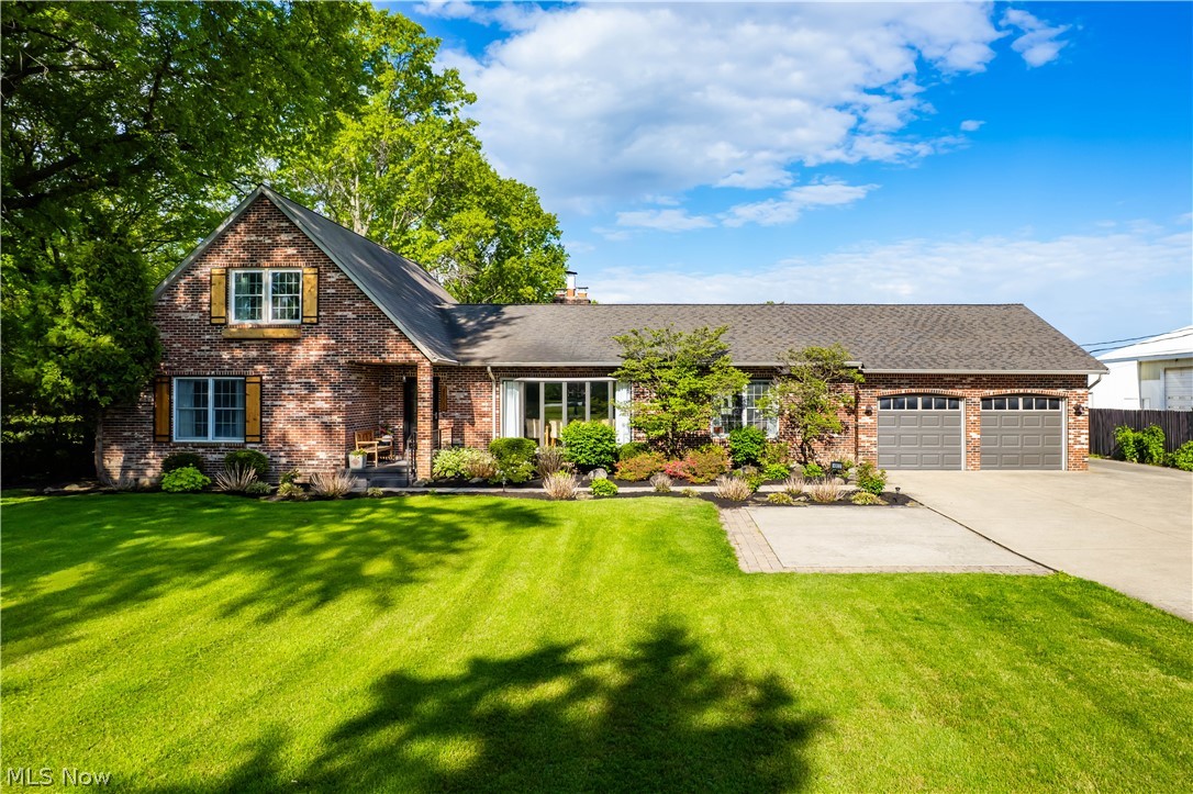 4802 Center Road Avon OH 44011