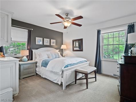 4802 Center Road Avon OH 44011