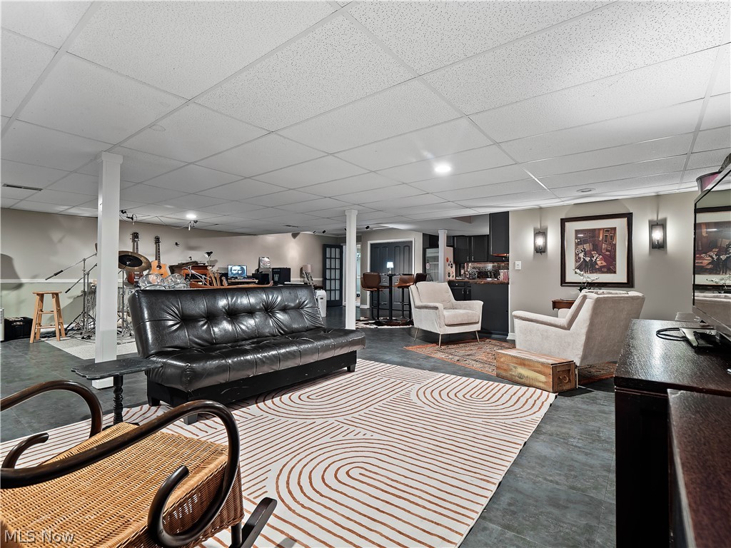 4802 Center Road Avon OH 44011