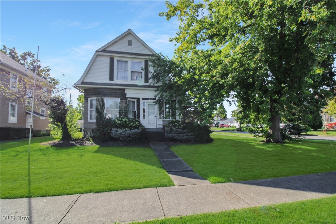 229 W 4th Street Port Clinton OH 43452
