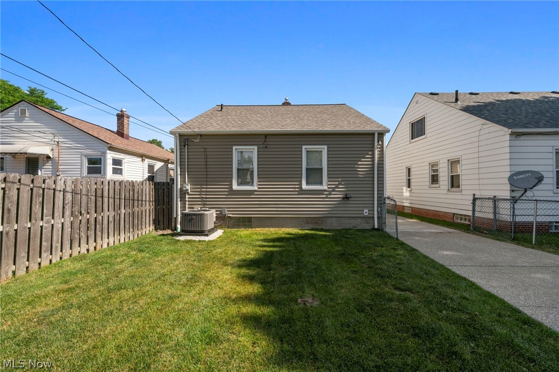 14325 Birchwood Avenue Cleveland OH 44111