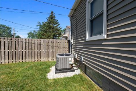14325 Birchwood Avenue Cleveland OH 44111