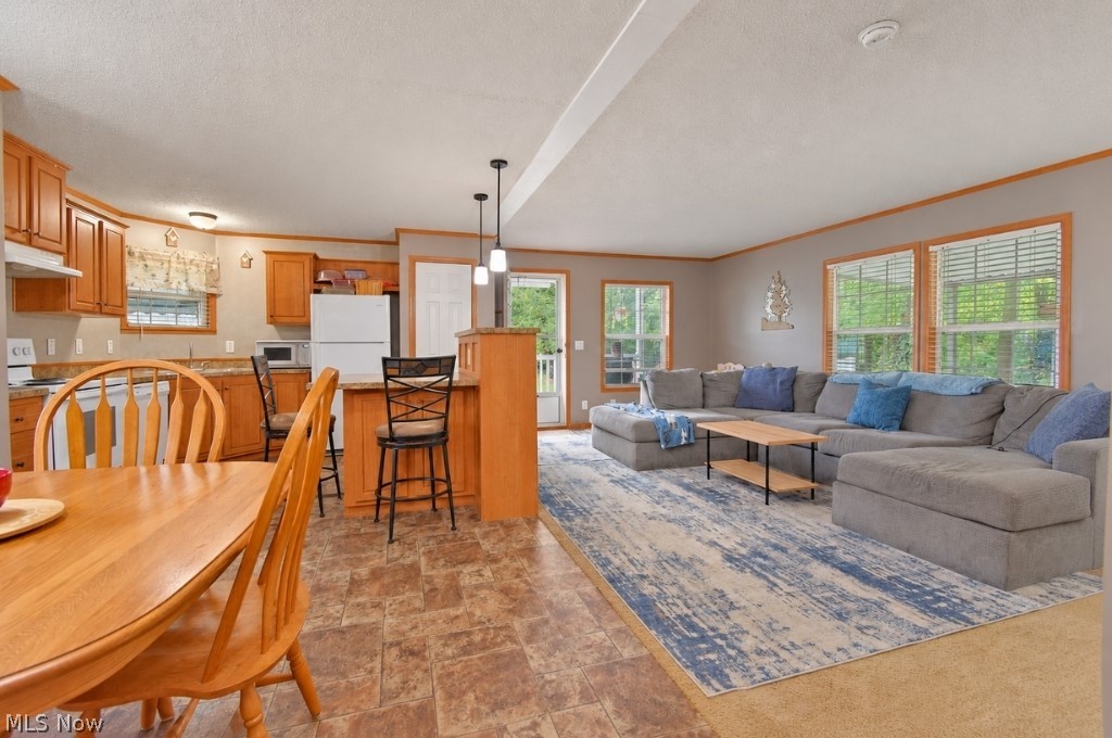 6835 Richmond Road Solon OH 44139