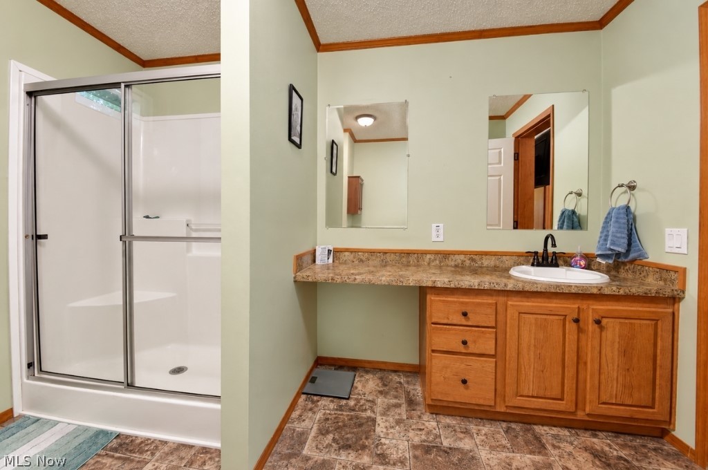 6835 Richmond Road Solon OH 44139