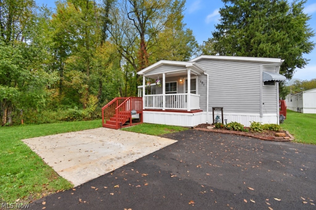 6835 Richmond Road Solon OH 44139