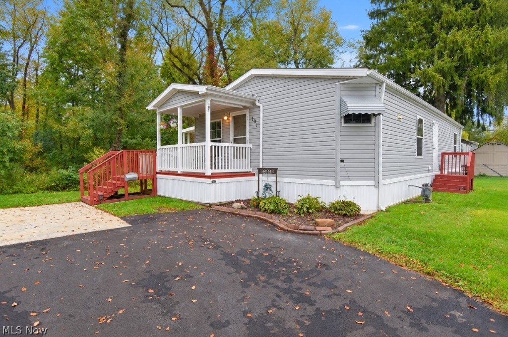 6835 Richmond Road Solon OH 44139