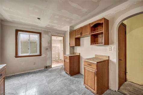 2680 Nesmith Lake Boulevard Akron OH 44314