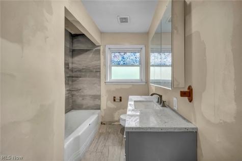 2680 Nesmith Lake Boulevard Akron OH 44314