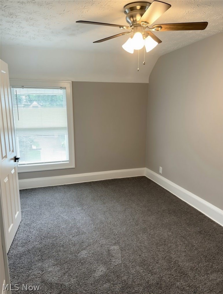 1568 Blossom Park Avenue Lakewood OH 44017
