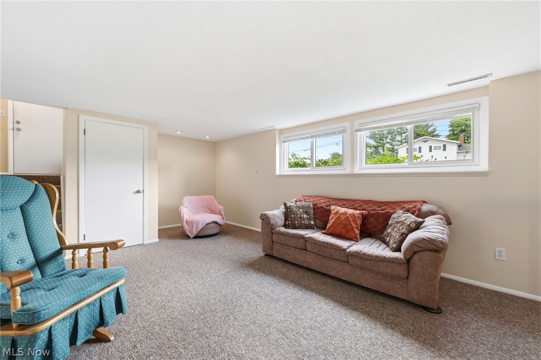 252 Kennedy Boulevard Northfield Village OH 44067