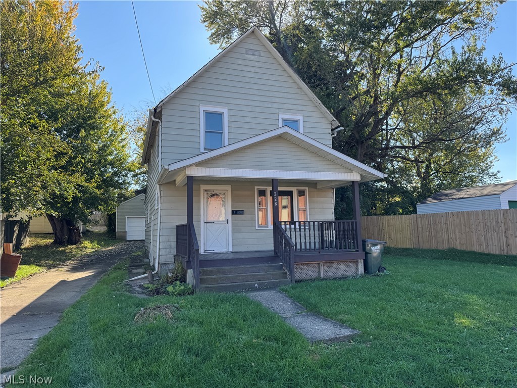 228 W Oxford Street Alliance OH 44601