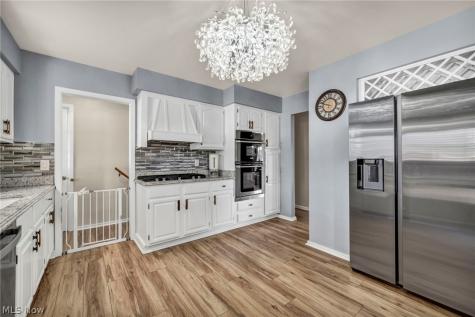 9672 Melody Lane Brooklyn OH 44144