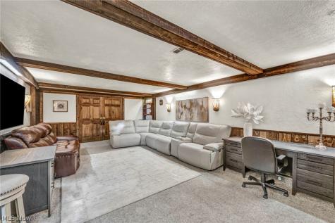 9672 Melody Lane Brooklyn OH 44144