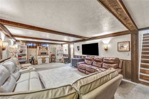 9672 Melody Lane Brooklyn OH 44144