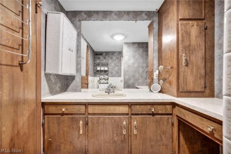 9672 Melody Lane Brooklyn OH 44144