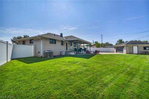 9672 Melody Lane Brooklyn OH 44144