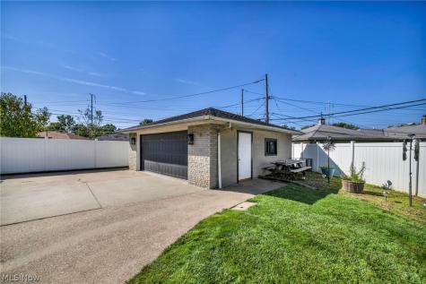 9672 Melody Lane Brooklyn OH 44144