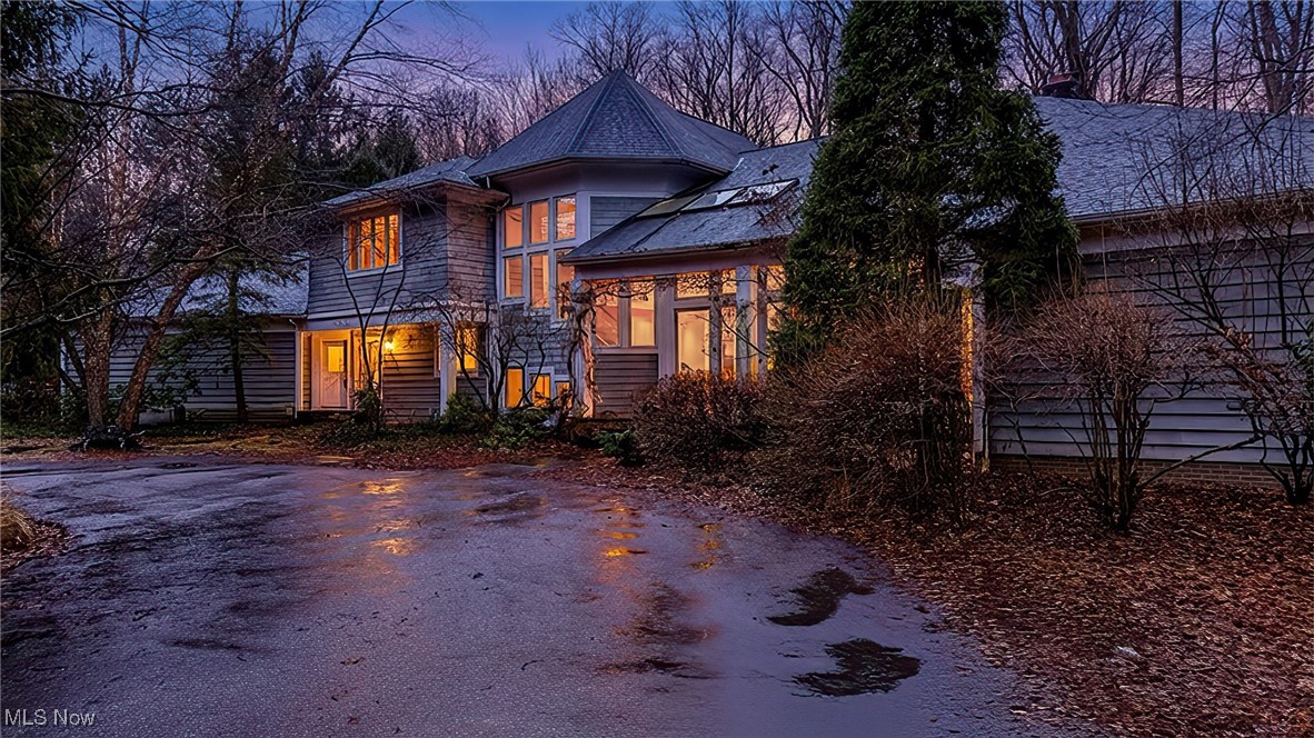 Moreland Hills OH, 90 Easton Lane