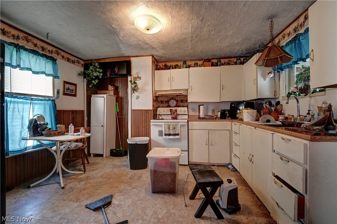 357 3rd Street NW New Philadelphia OH 44663