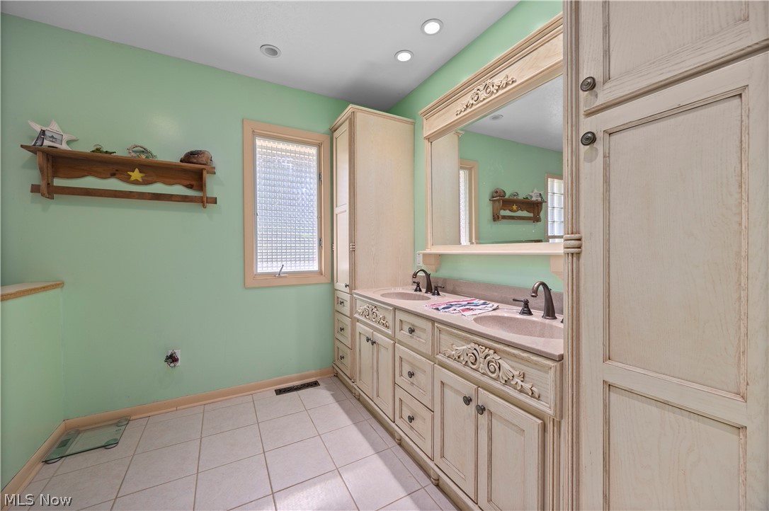 1 Sunrise Ridge N Berlin Heights OH 44814