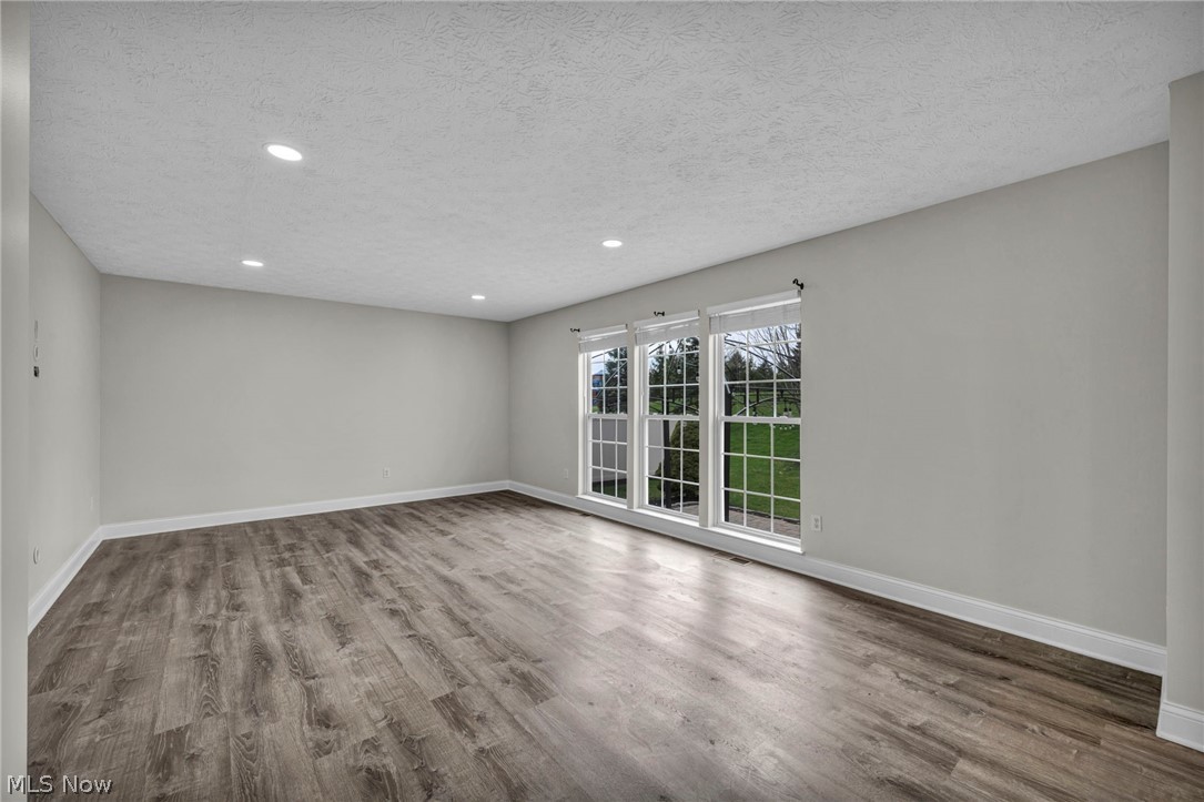998 Woodfield Lane Brunswick OH 44212