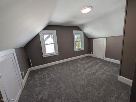 3708 Hillman Street Youngstown OH 44507