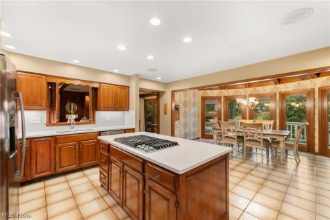 1600 Muirfield Avenue NW Canton OH 44708