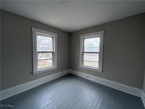 945 E 149th Street Cleveland OH 44110