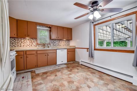 339 E Sprague Road Seven Hills OH 44131