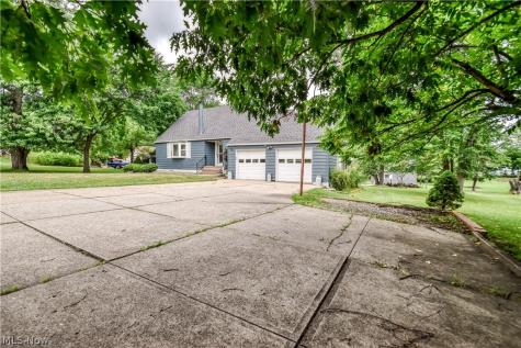 339 E Sprague Road Seven Hills OH 44131