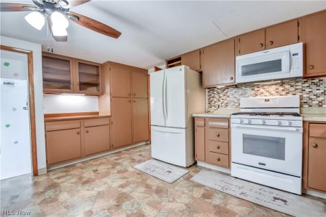 339 E Sprague Road Seven Hills OH 44131