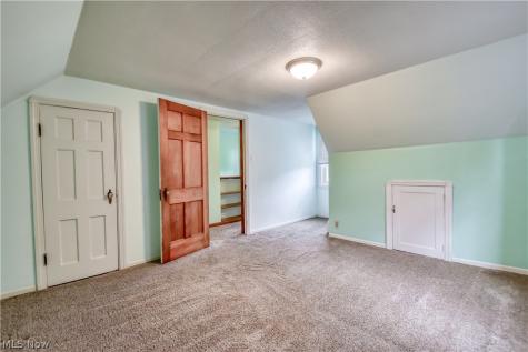 339 E Sprague Road Seven Hills OH 44131