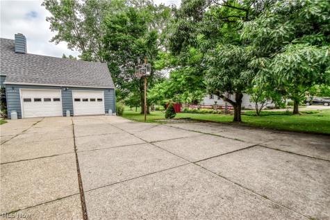 339 E Sprague Road Seven Hills OH 44131