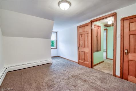 339 E Sprague Road Seven Hills OH 44131