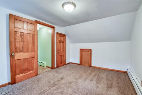 339 E Sprague Road Seven Hills OH 44131