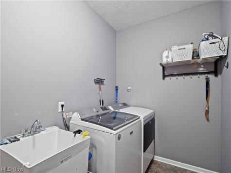 9020 Ichabod Drive North Ridgeville OH 44039