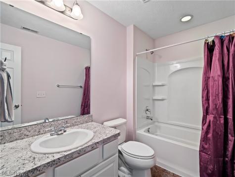 9020 Ichabod Drive North Ridgeville OH 44039