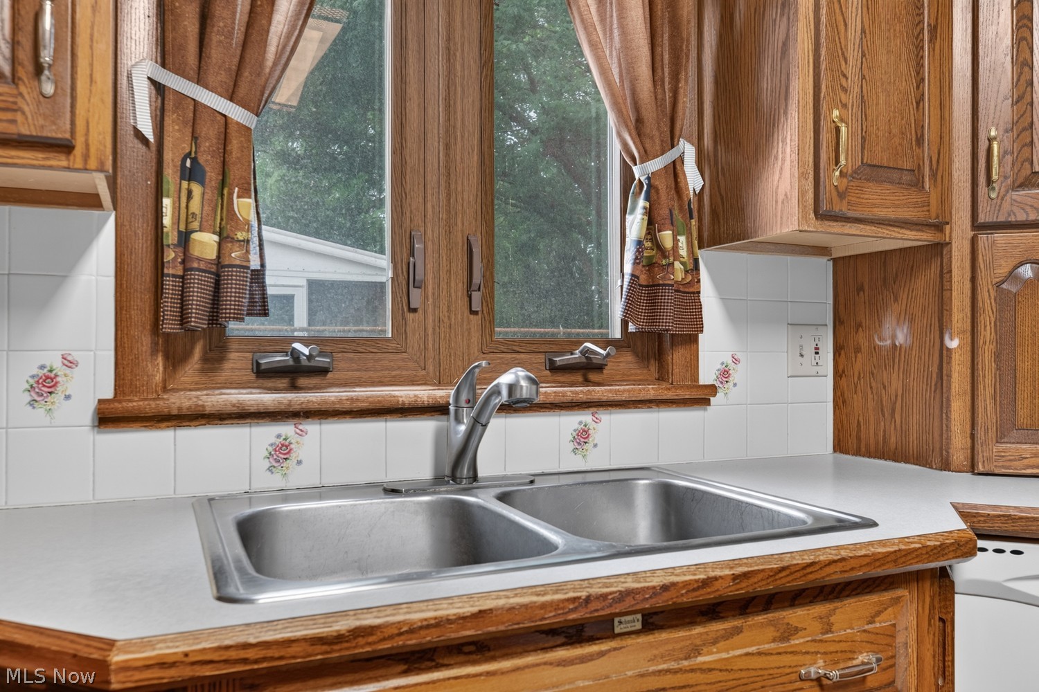 834 Columbia Drive Amherst OH 44001