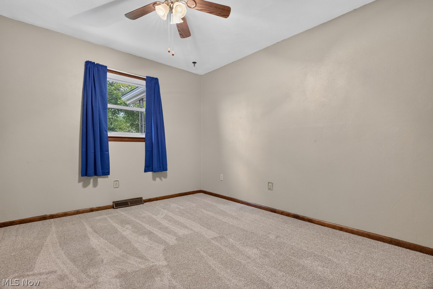834 Columbia Drive Amherst OH 44001